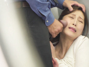 [破解]PGD-953 在众人环视的车中出轨并被内射 佐々木あき - 2of5